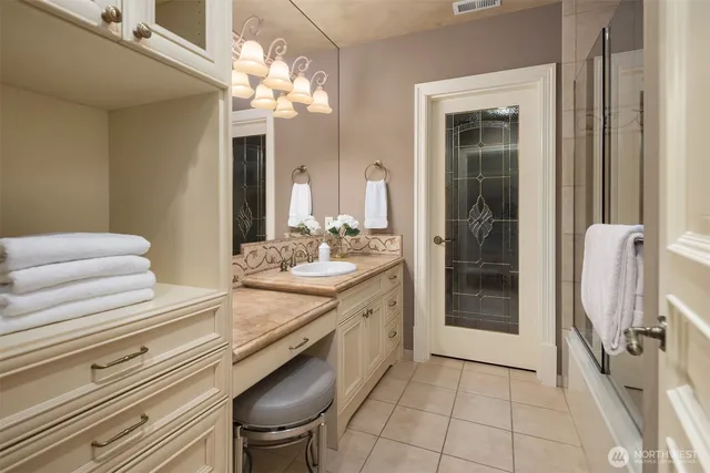 $9,950,000 | 8638 Northeast 19th Place, Clyde Hill, WA 98004