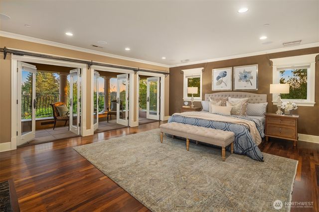 $9,950,000 | 8638 Northeast 19th Place, Clyde Hill, WA 98004