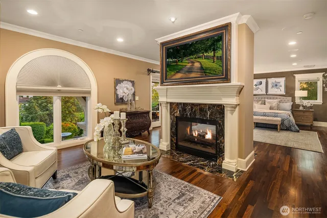 $9,950,000 | 8638 Northeast 19th Place, Clyde Hill, WA 98004