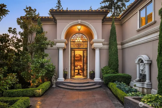 $9,950,000 | 8638 Northeast 19th Place, Clyde Hill, WA 98004