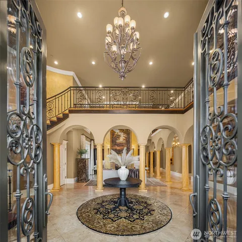 $9,950,000 | 8638 Northeast 19th Place, Clyde Hill, WA 98004