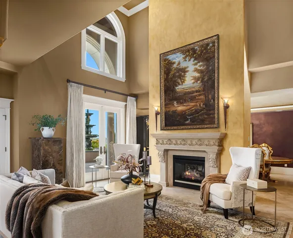 $9,950,000 | 8638 Northeast 19th Place, Clyde Hill, WA 98004