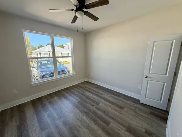 $2,100 | 116 Penny Lane, Valparaiso, FL 32580