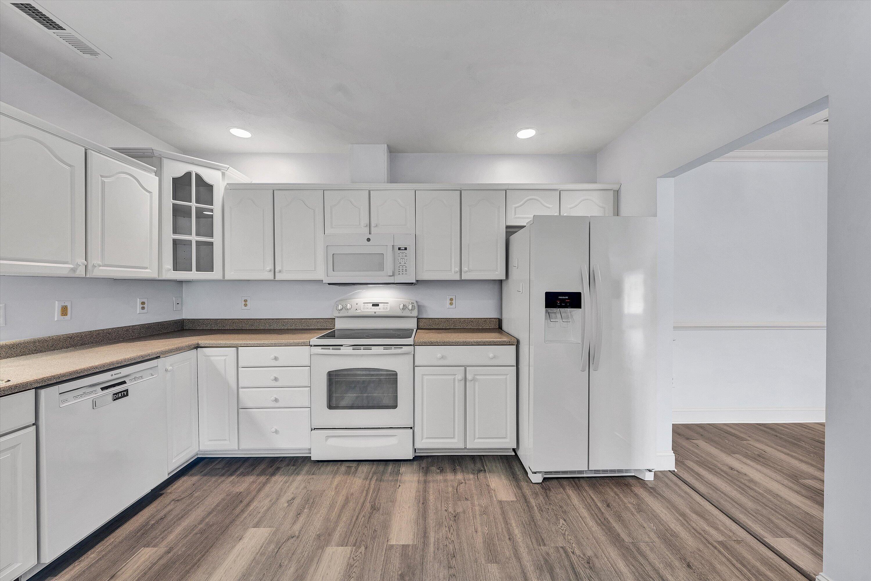 4444 Pheasant Ridge Road, Unit 206 Roanoke, VA 24014 - Photo 10 of 27 10-DSC00574