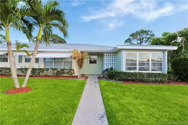 $1,300 | 211 Manatee Lane, Unit D, Fort Pierce, FL 34982