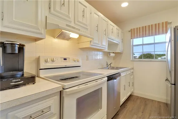 $1,200 | 211 Manatee Lane, Unit D, Fort Pierce, FL 34982