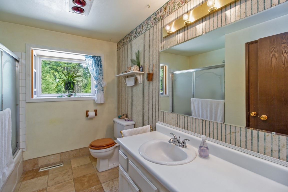 4634 Whittier Road Clayton, WA 99110 - Photo 13 of 20