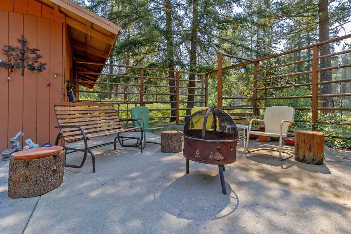 4634 Whittier Road Clayton, WA 99110 - Photo 6 of 20