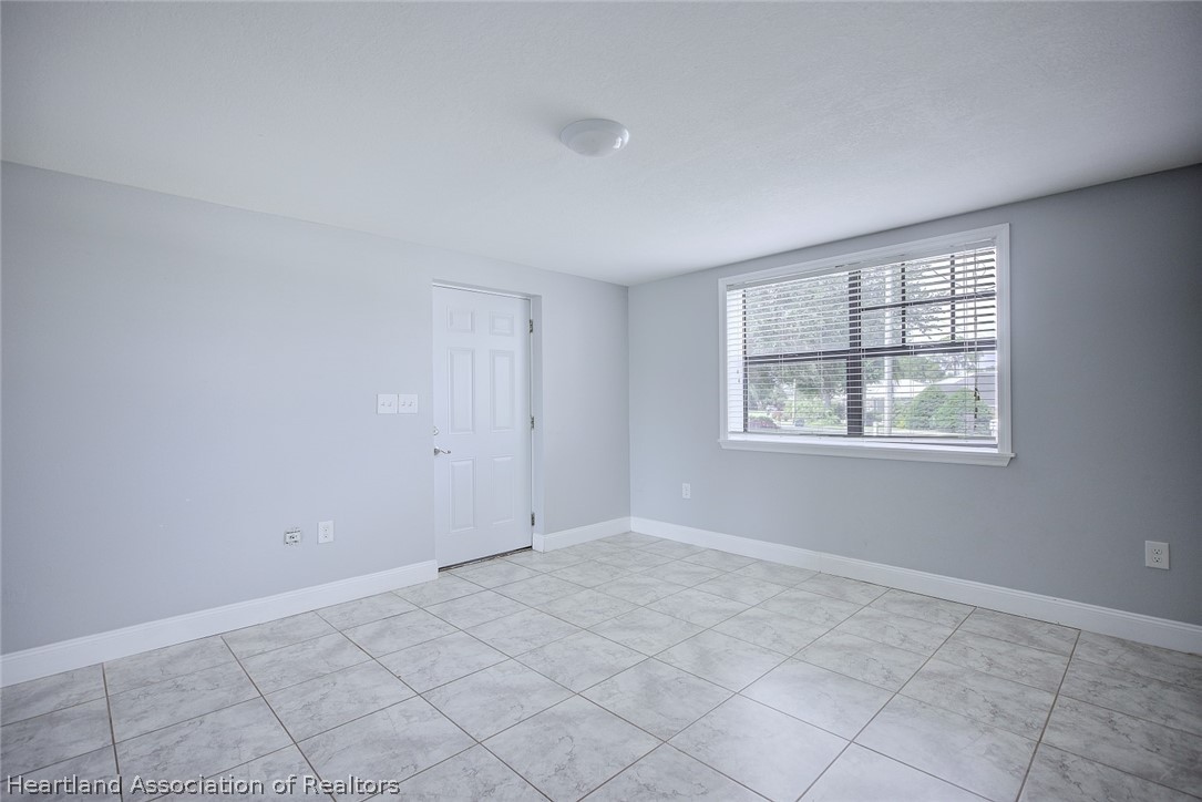1216 Edgewater Point Drive Sebring, FL 33870 - Photo 14 of 40