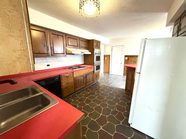 $299,000 | 2072 North Main Street, Londonderry, VT 05148