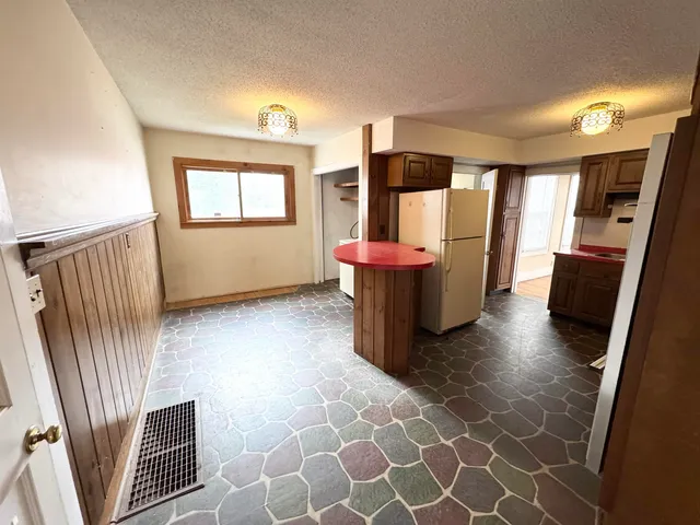 $299,000 | 2072 North Main Street, Londonderry, VT 05148