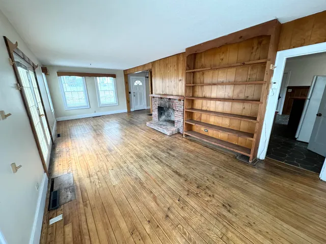 $299,000 | 2072 North Main Street, Londonderry, VT 05148