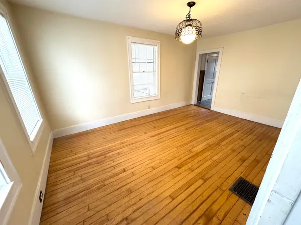 $299,000 | 2072 North Main Street, Londonderry, VT 05148