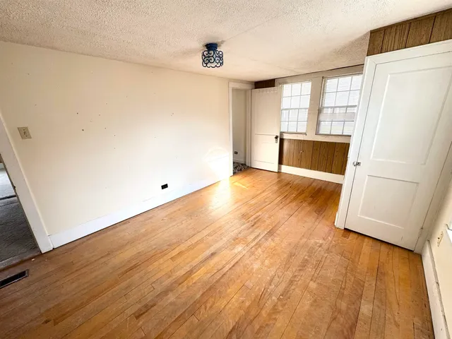 $299,000 | 2072 North Main Street, Londonderry, VT 05148