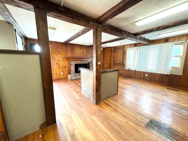 $299,000 | 2072 North Main Street, Londonderry, VT 05148