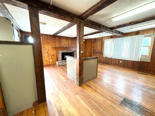 $299,000 | 2072 North Main Street, Londonderry, VT 05148