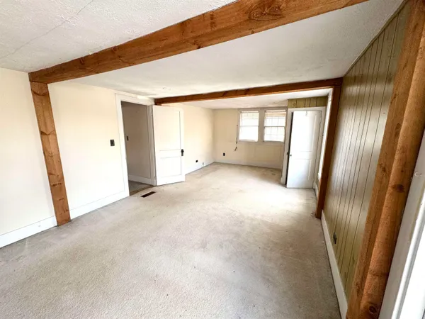 $299,000 | 2072 North Main Street, Londonderry, VT 05148