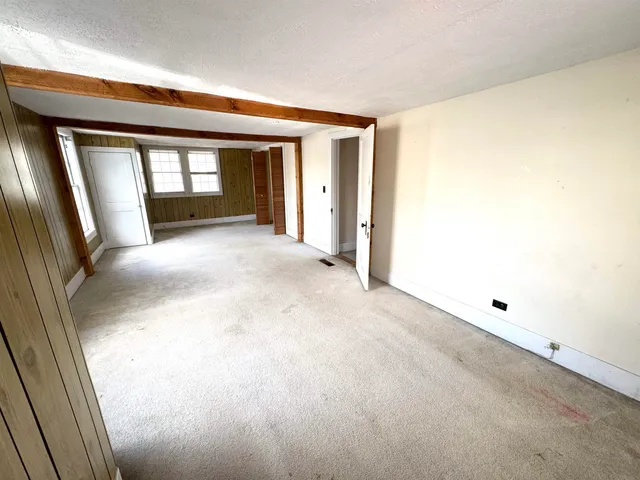 $299,000 | 2072 North Main Street, Londonderry, VT 05148