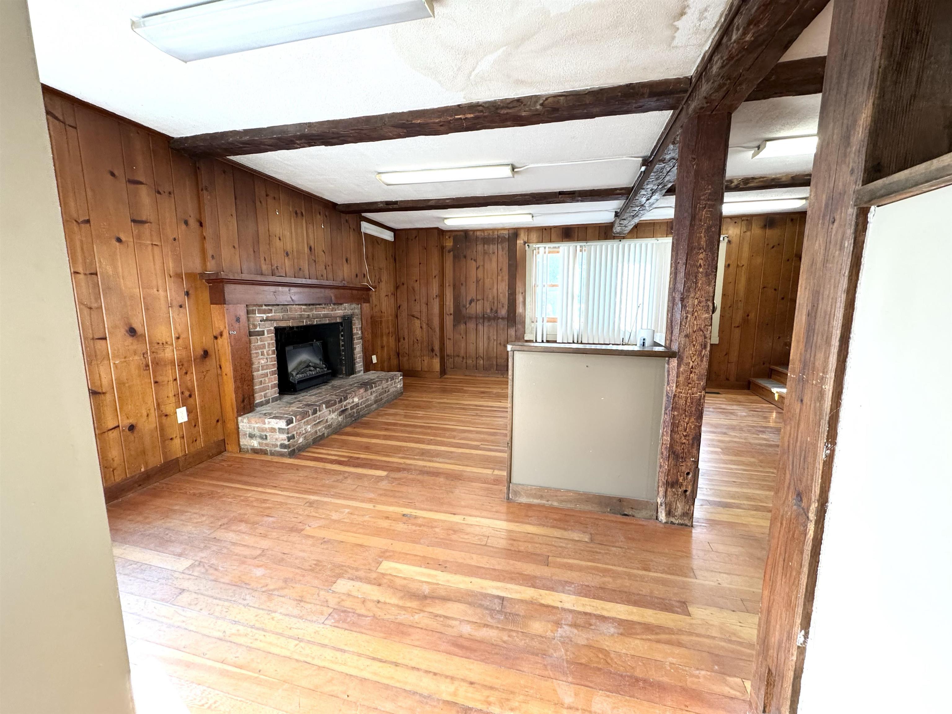 2072 North Main Street Londonderry, VT 05148 - Photo 5 of 43