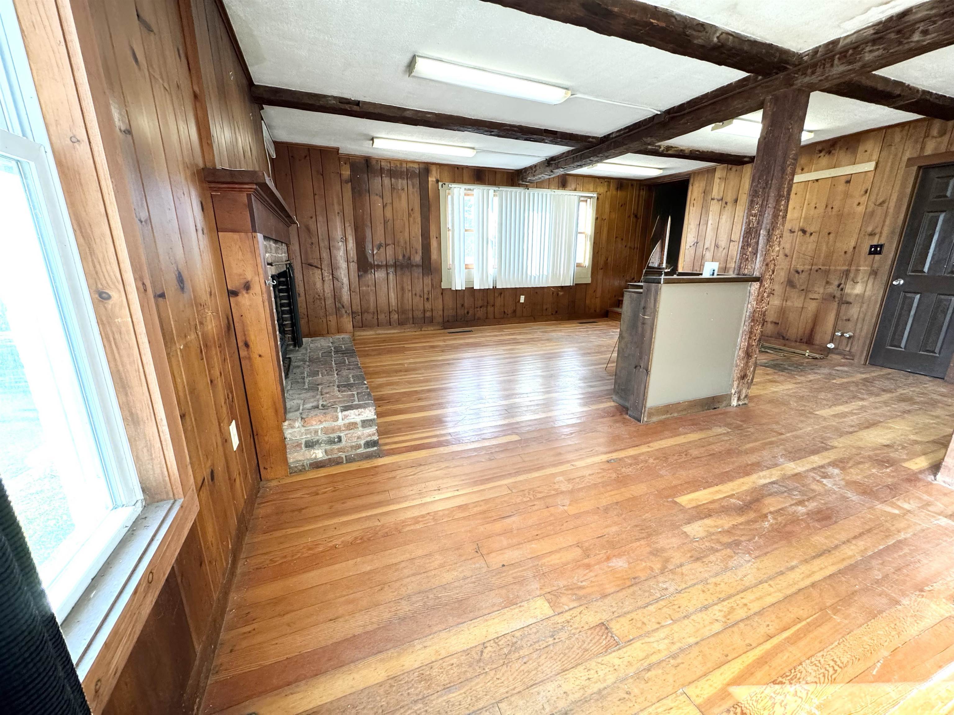 2072 North Main Street Londonderry, VT 05148 - Photo 7 of 43