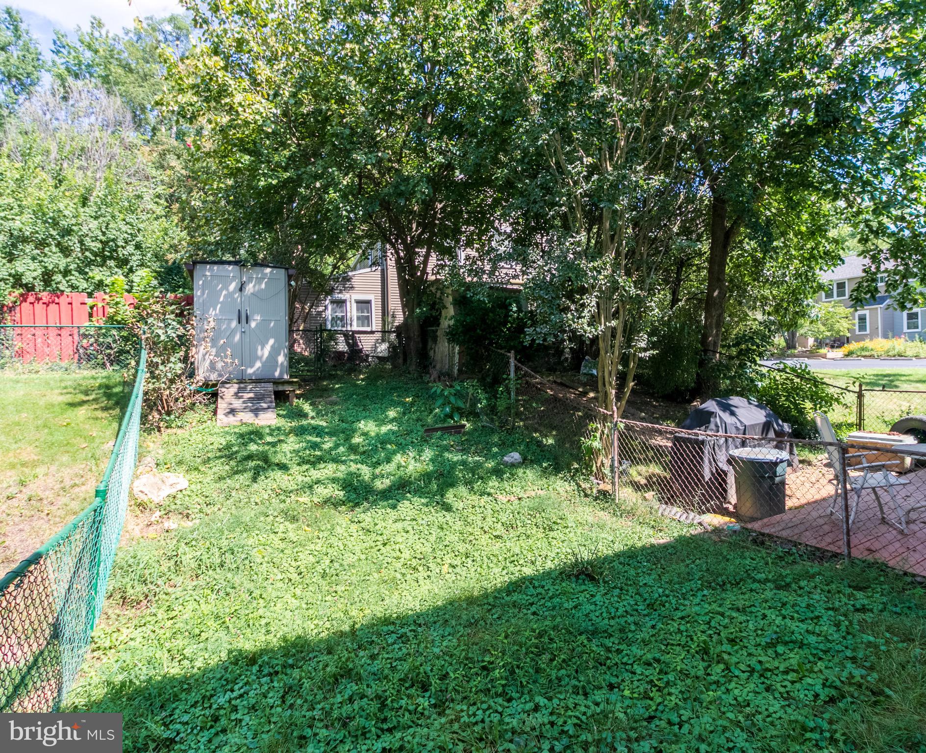 2 Laurel Hill Road Greenbelt, MD 20770 - Photo 17 of 19 a garden view with a seating space