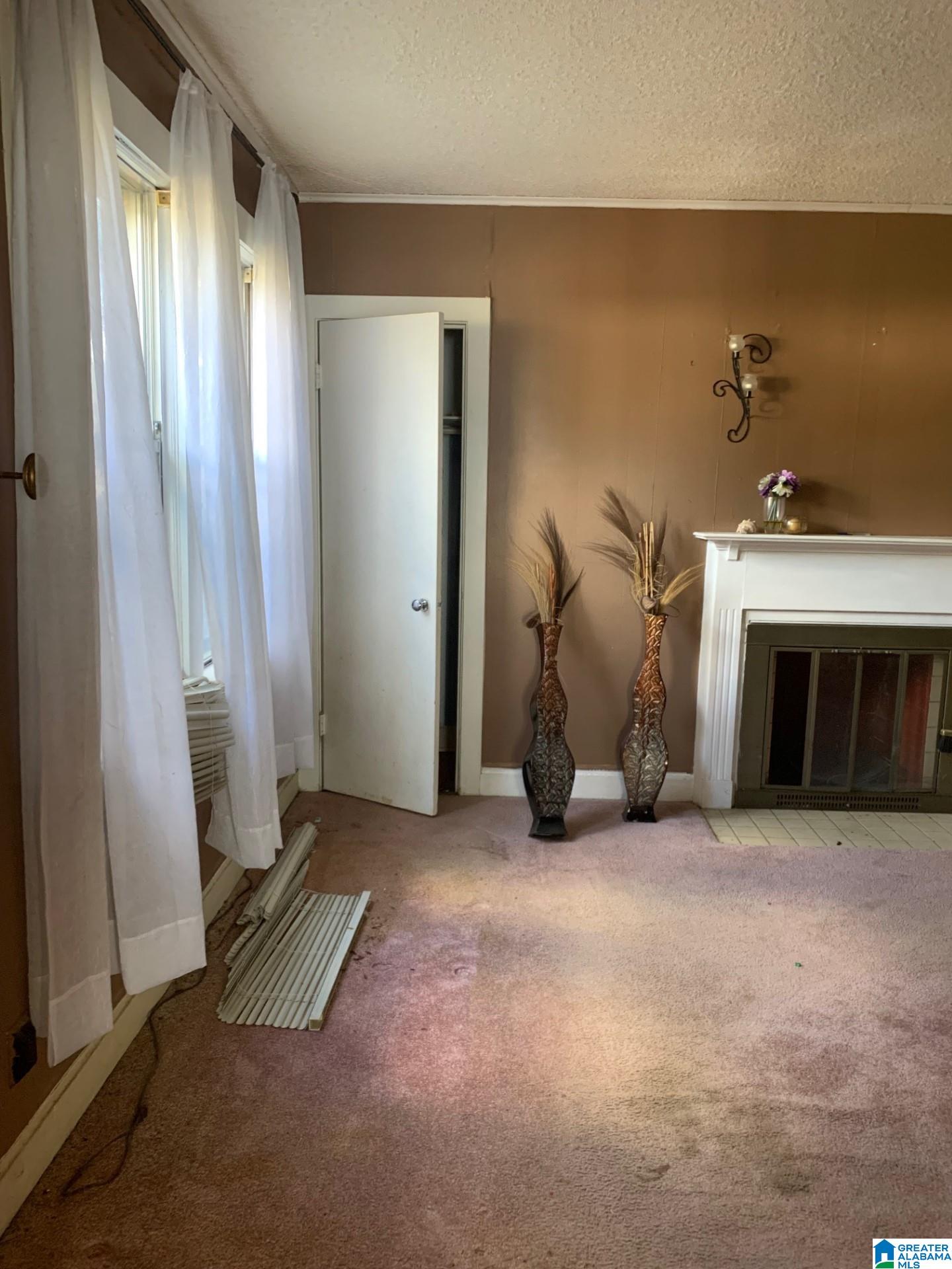 216 21st Street Southwest Birmingham, AL 35211 - Photo 9 of 24