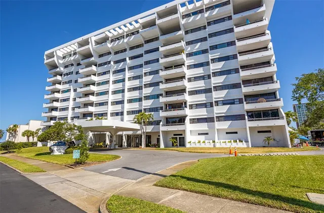 $375,000 | 30 Turner Street, Unit 604, Clearwater, FL 33756
