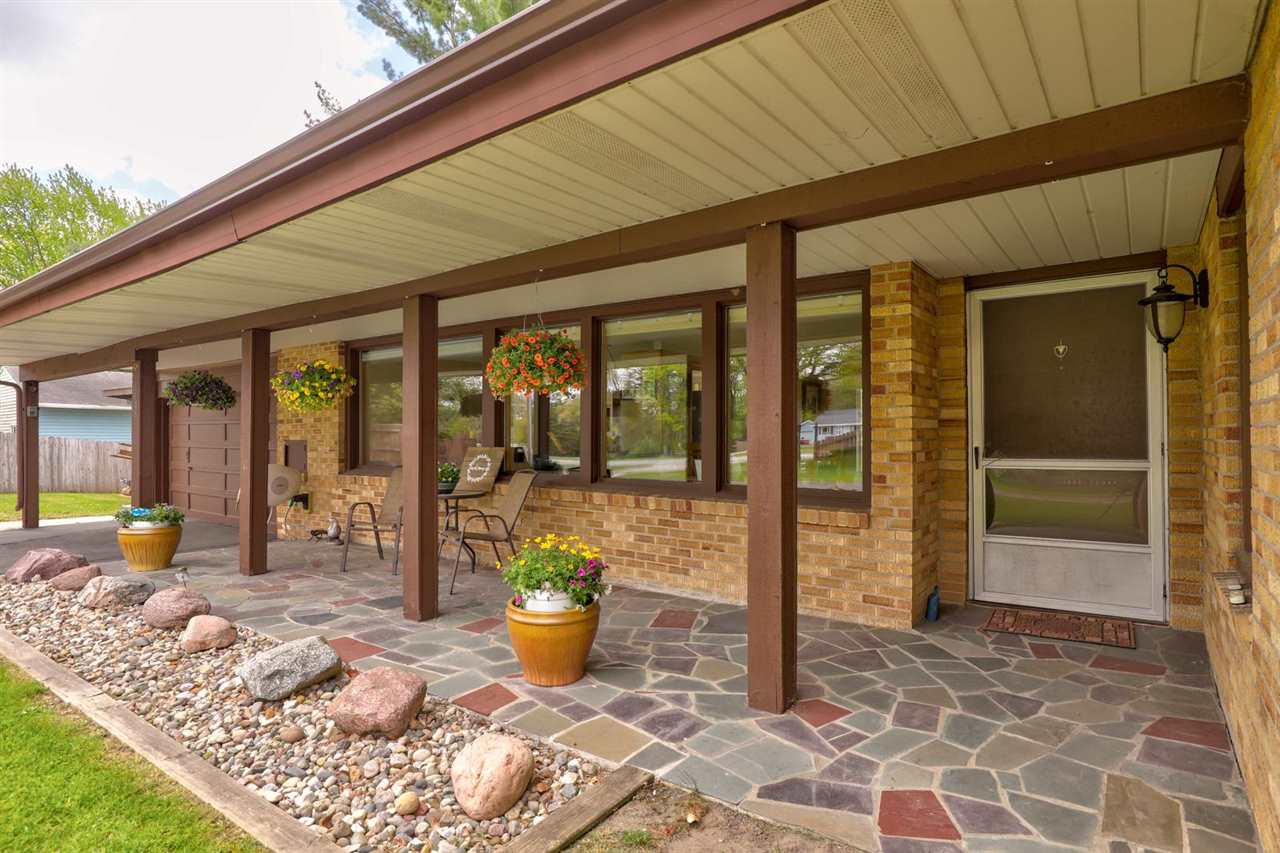 8835 Midland Road Freeland, MI 48623 - Photo 9 of 76