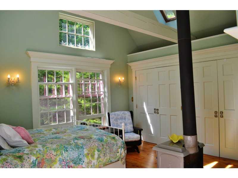 347 Mills Road Kennebunkport, ME 04046 - Photo 13 of 32 Master Bedroom.