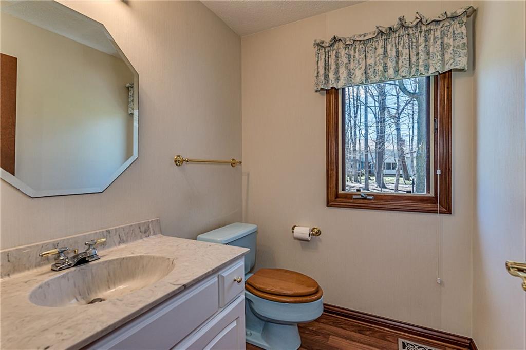 8940 Promontory Road Indianapolis, IN 46236 - Photo 11 of 33 Gallery Image 11