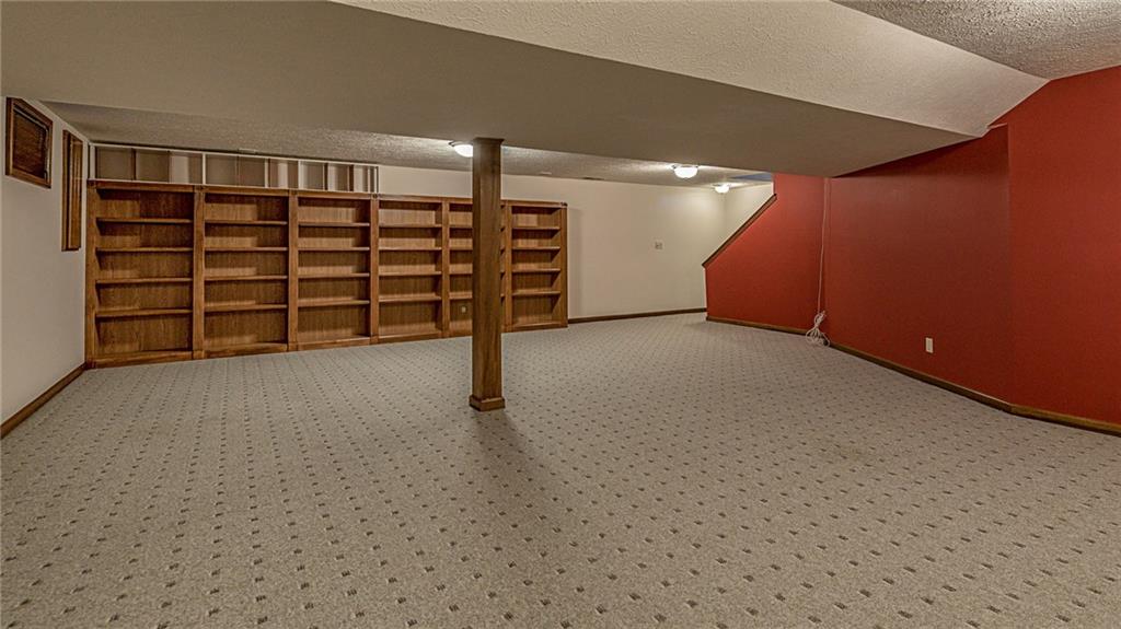 8940 Promontory Road Indianapolis, IN 46236 - Photo 22 of 33 Gallery Image 22