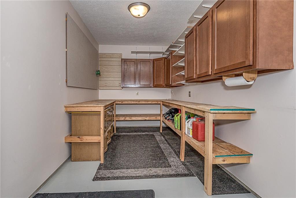 8940 Promontory Road Indianapolis, IN 46236 - Photo 25 of 33 Gallery Image 25