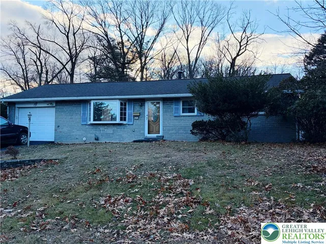 $325,000 | 826 Whittier Drive, Allentown, PA 18103