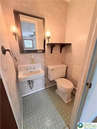$325,000 | 826 Whittier Drive, Allentown, PA 18103