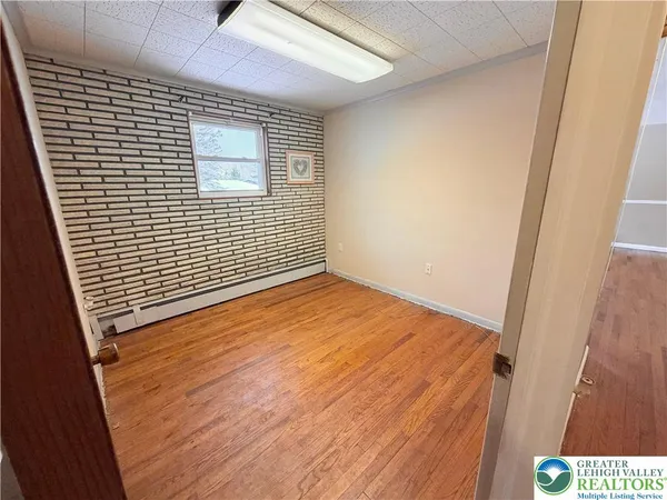 $325,000 | 826 Whittier Drive, Allentown, PA 18103