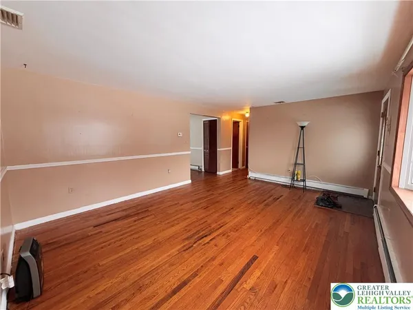 $325,000 | 826 Whittier Drive, Allentown, PA 18103