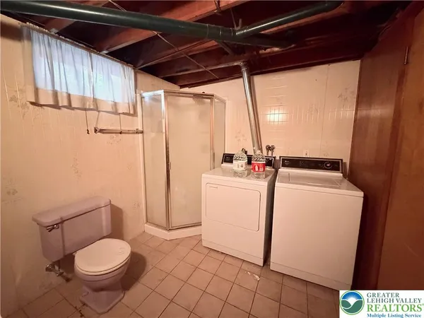 $325,000 | 826 Whittier Drive, Allentown, PA 18103