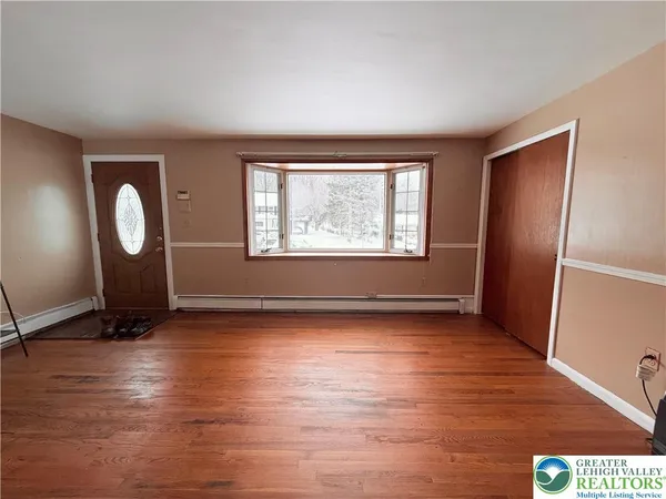 $325,000 | 826 Whittier Drive, Allentown, PA 18103
