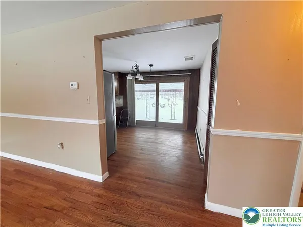$325,000 | 826 Whittier Drive, Allentown, PA 18103