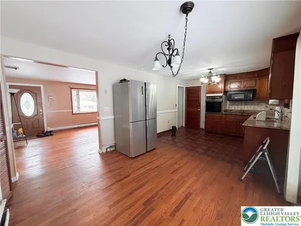 $325,000 | 826 Whittier Drive, Allentown, PA 18103