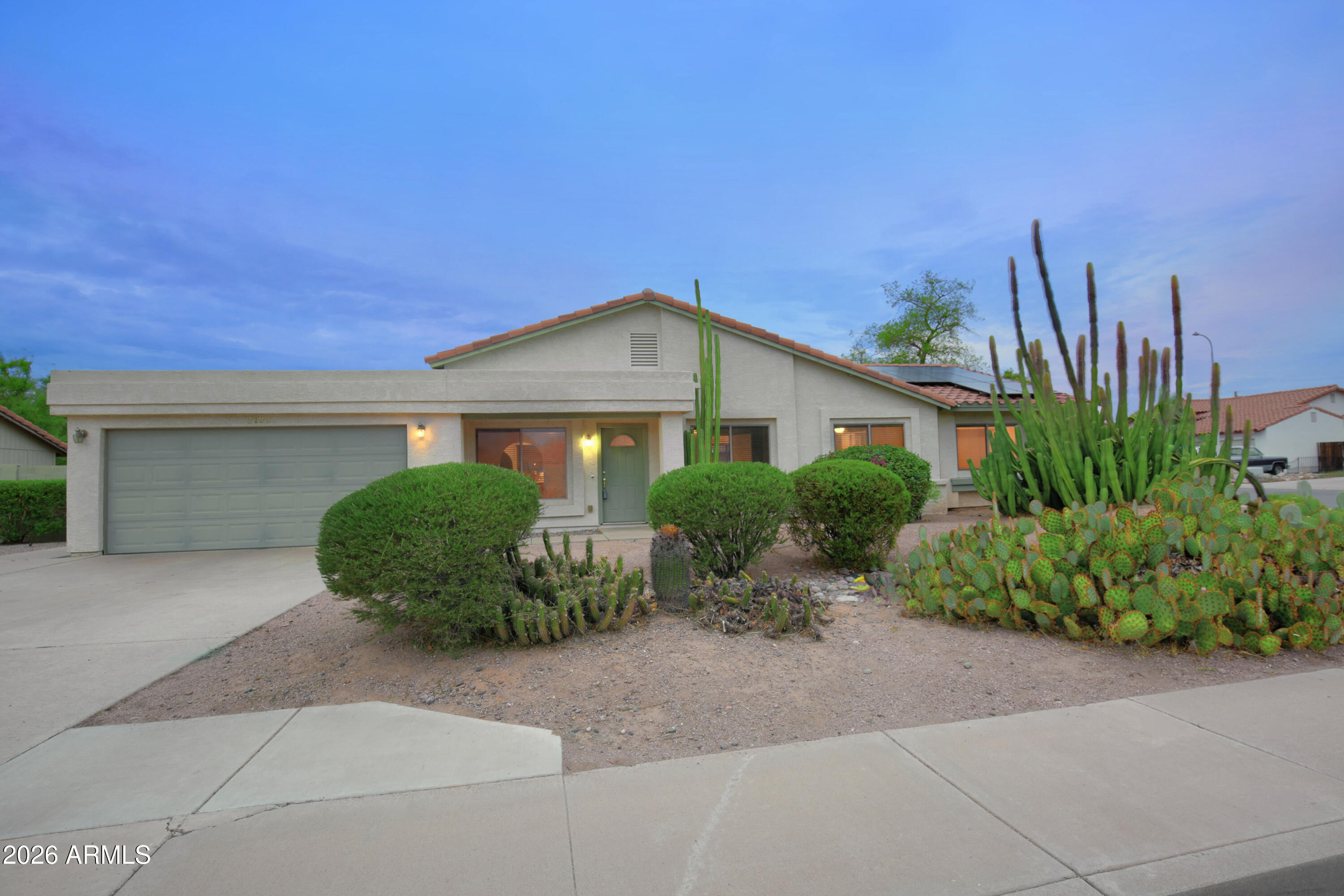 2102 West Knox Road Chandler, AZ 85224 - Photo 7 of 62 Front of the house