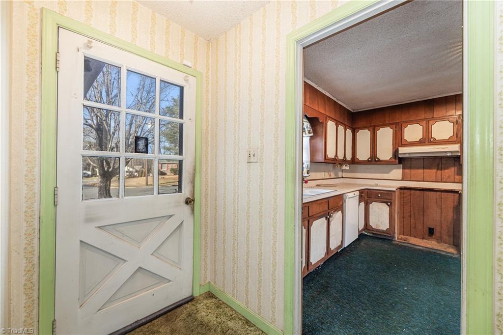 3709 Whitfield Road Winston-Salem, NC 27105 - Photo 7 of 13