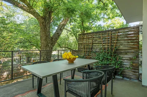 $725,000 | 1801 East 2nd Street, Unit 9, Austin, TX 78702