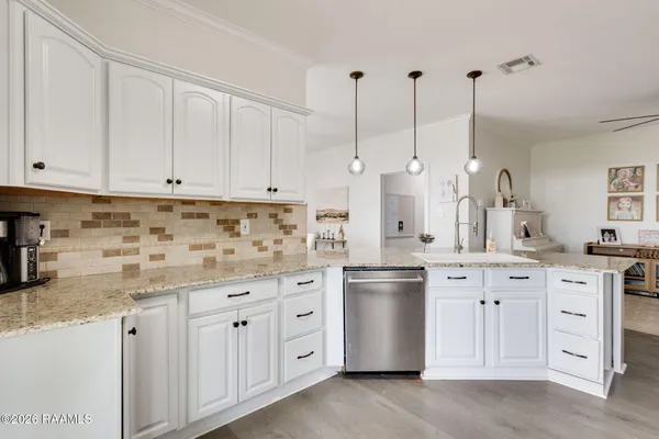 $685,000 | 9306 Forest Abbeville La, Abbeville, LA 70510