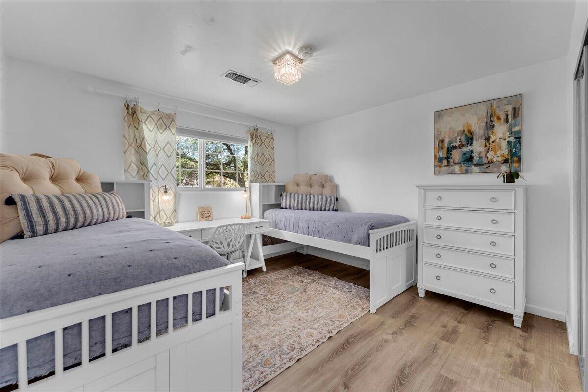 11550 Ridgewood Road Redding, CA 96003 - Photo 23 of 33 Bedroom 3