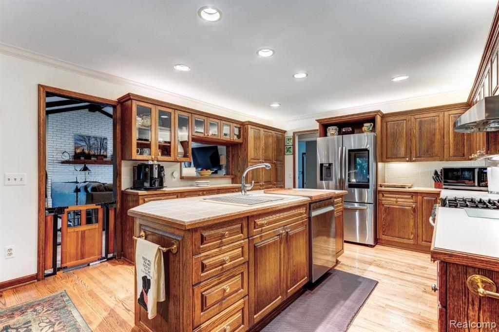 28265 West 14 Mile Road Farmington Hills, MI 48334 - Photo 34 of 69