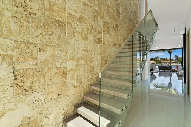 $39,000 | 701 86th Street, Miami Beach, FL 33141