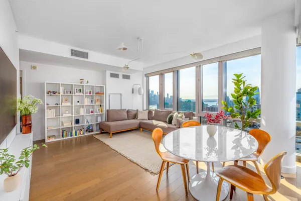 $7,200 | 75 Park Lane South, Unit 3507, Jersey City, NJ 07310