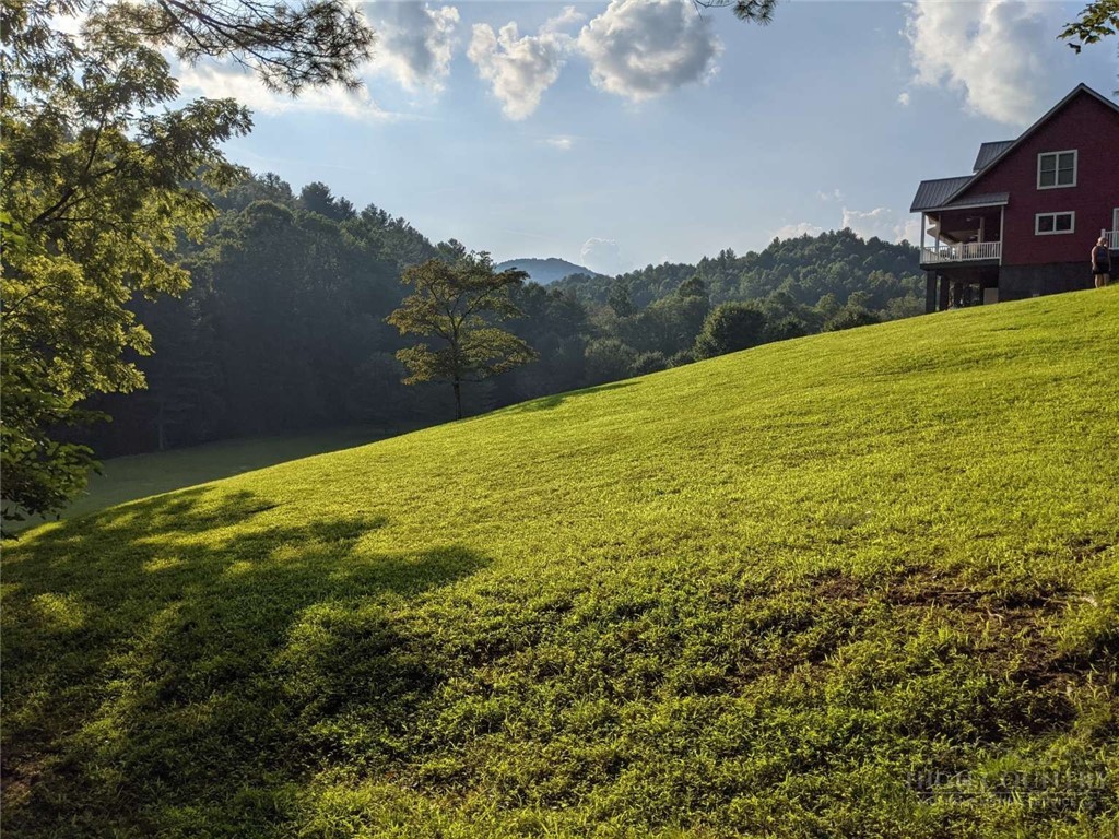 294 Wildcat Ridge Road Deep Gap, NC 28618 - Photo 2 of 25