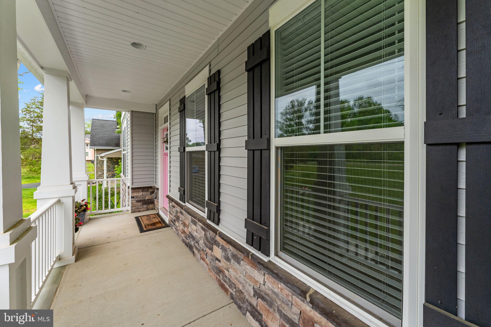 15609 Thoroughfare Road Gainesville, VA 20155 - Photo 4 of 46